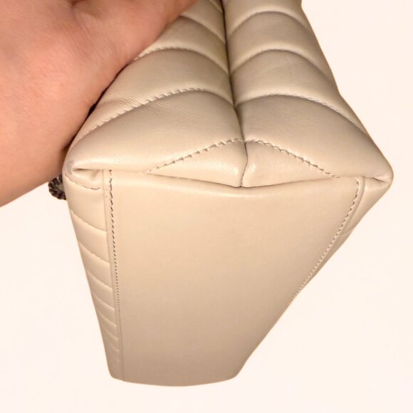 YSL Cream Loulou Medium in Matelasse Lambskin, Chevron Quilted - Picture 4 of 14